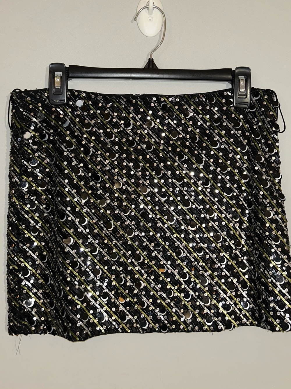 Alice + Olivia Black Sequin Micro Mini Skirt Metallic Accents fully lined